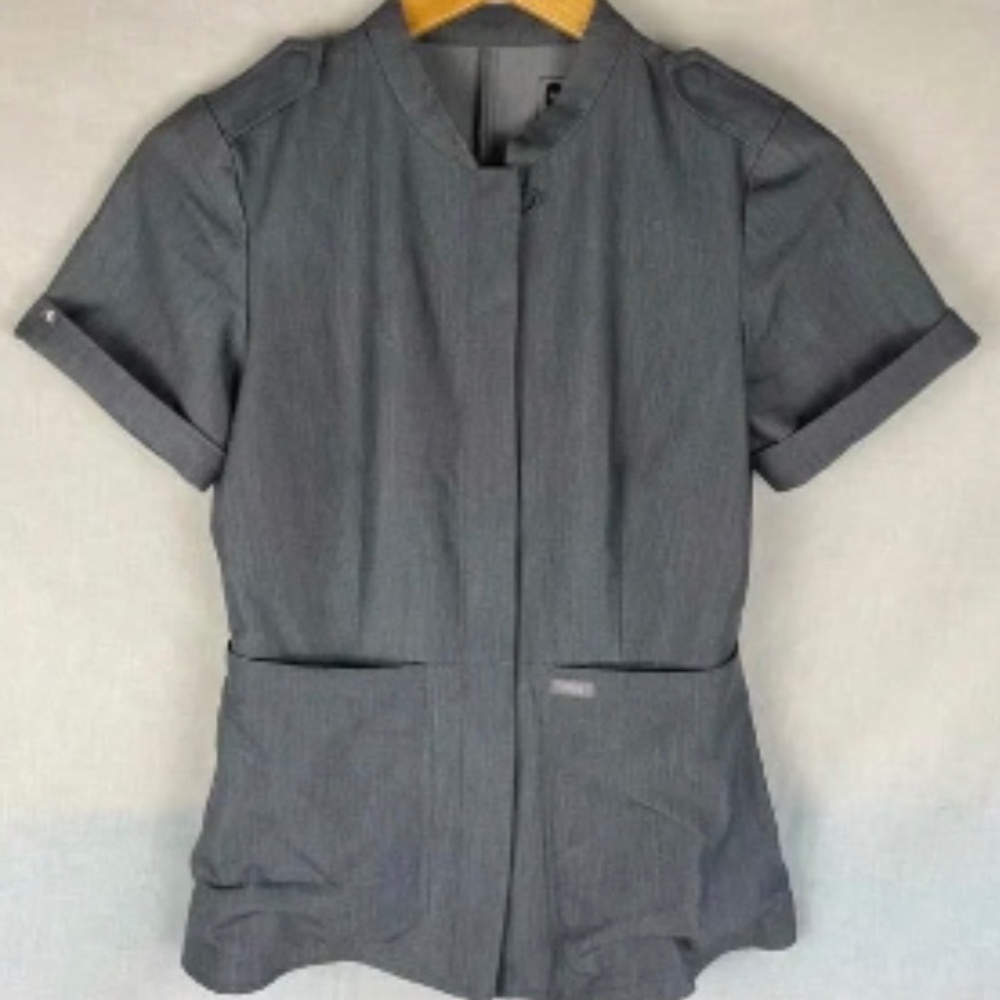 Figs Lira Epaulet Camp Scrub Top Graphite XS